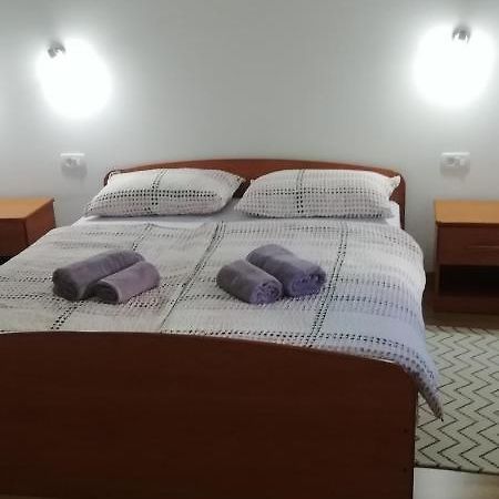 Apartman Luce Otocsán Kültér fotó