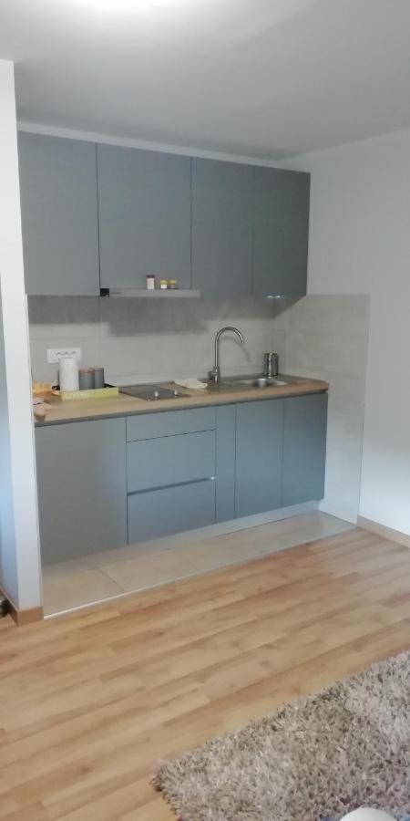 Apartman Luce Otocsán Kültér fotó
